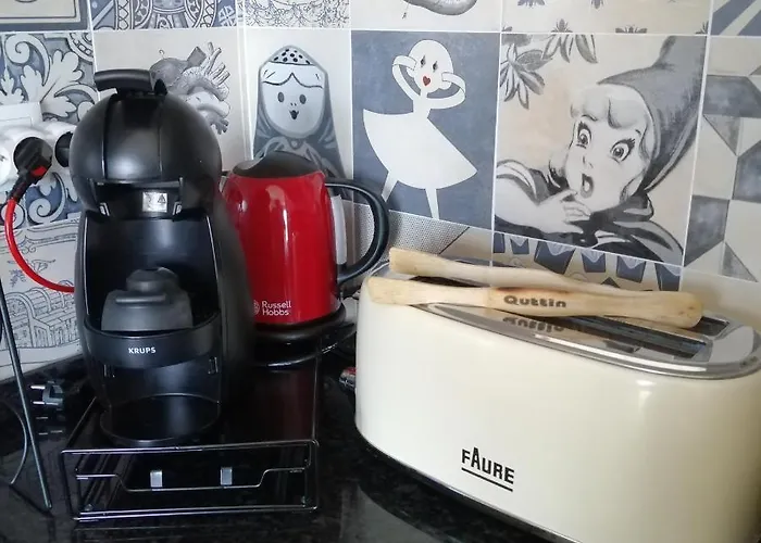 Vue Sur Et Pieds Dans L'eau! *