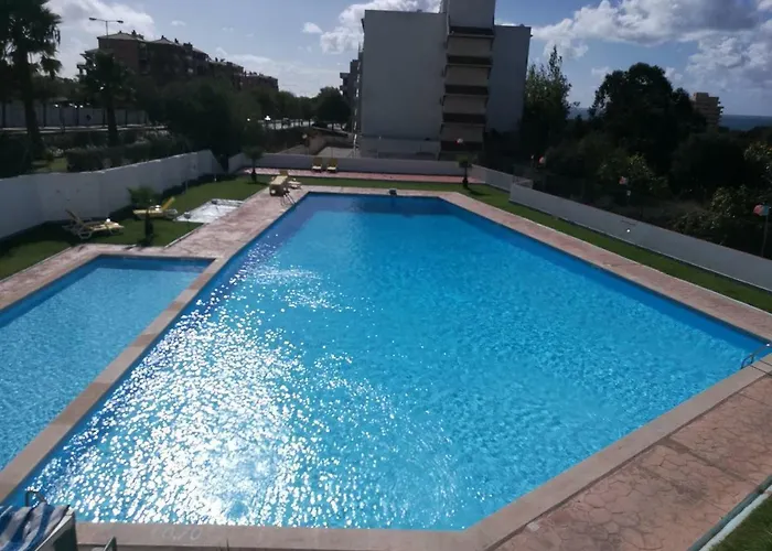 Vue Sur Et Pieds Dans L'eau! Portimão