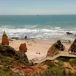 Vue Sur Et Pieds Dans L'eau!