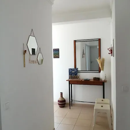 Vue Sur Et Pieds Dans L'eau! * ポルティマン