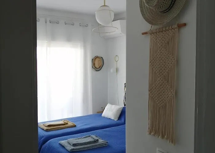 Vue Sur Et Pieds Dans L'eau! Appartamento Portimão