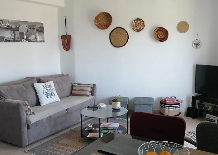 Vue Sur Et Pieds Dans L'eau!